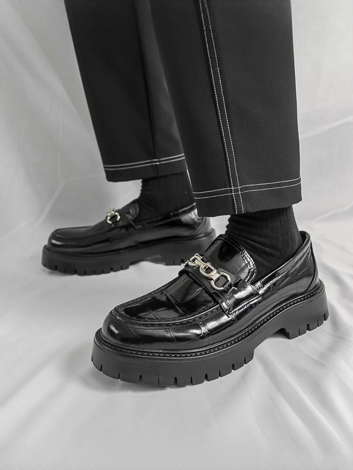 Stone-patterned Metal Buckle Platform Slip-on Loafers - Image 7