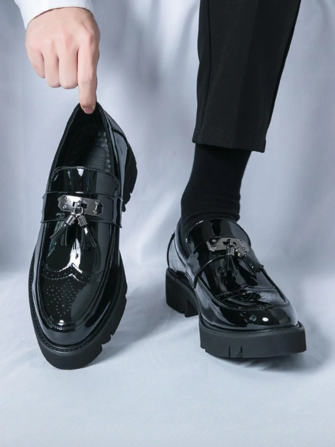 Tassel Metal Buckle Platform Slip-on Loafers - Image 4