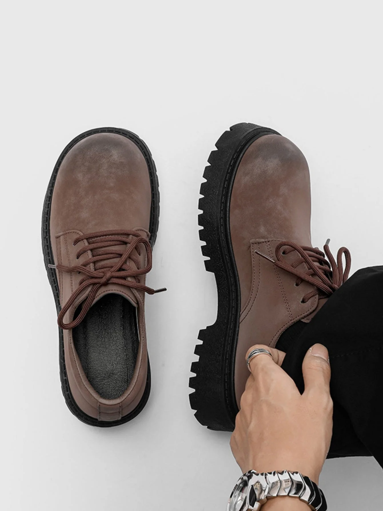 Retro-style Distressed Platform Derby Shoes - Image 10