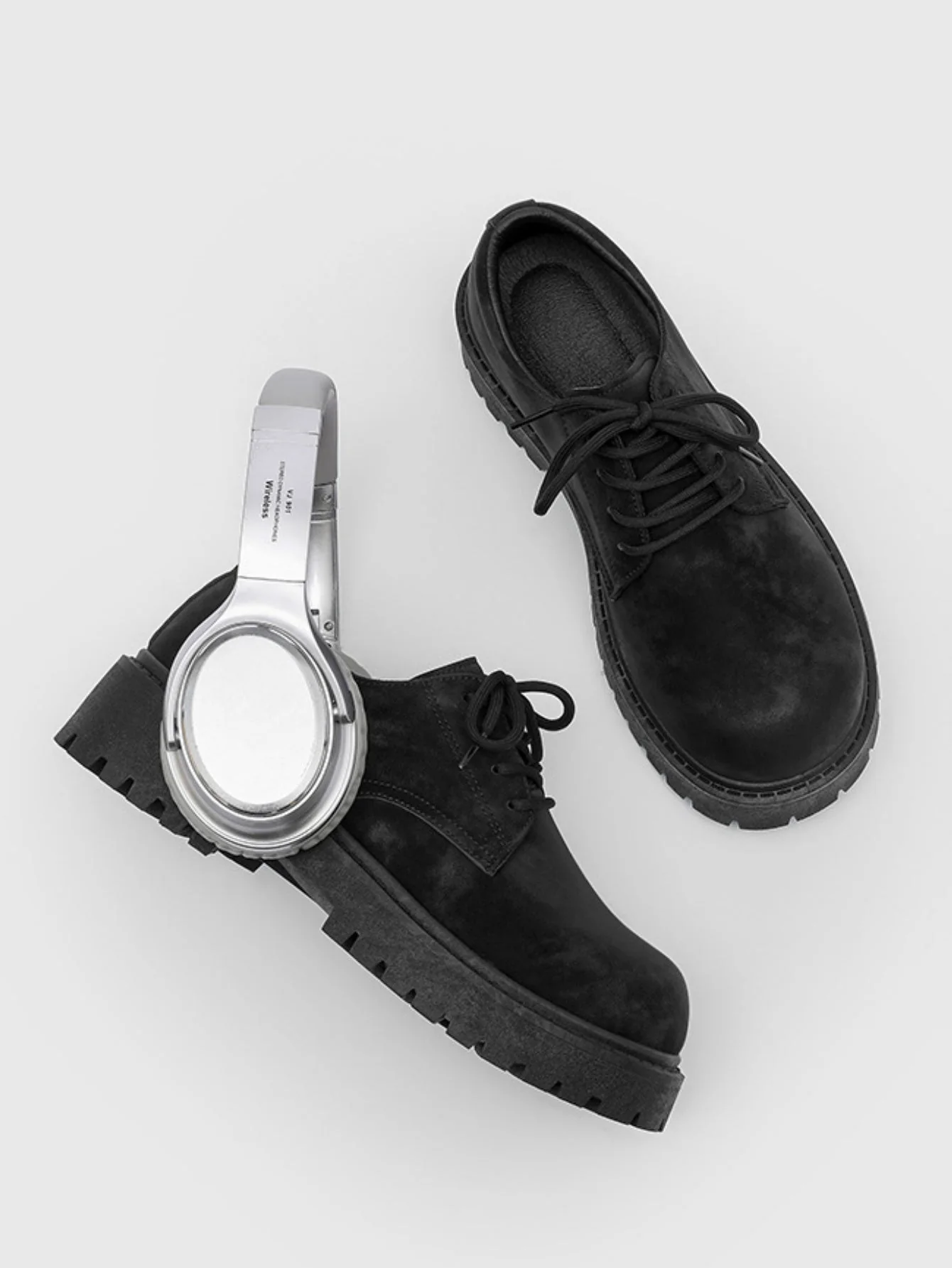 Retro-style Distressed Platform Derby Shoes - Image 7
