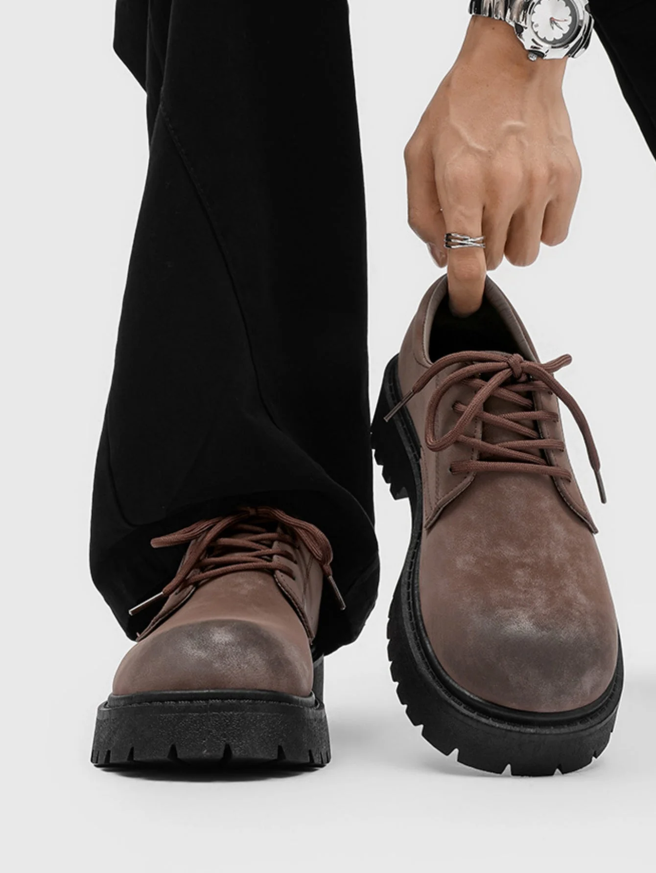 Retro-style Distressed Platform Derby Shoes - Image 9