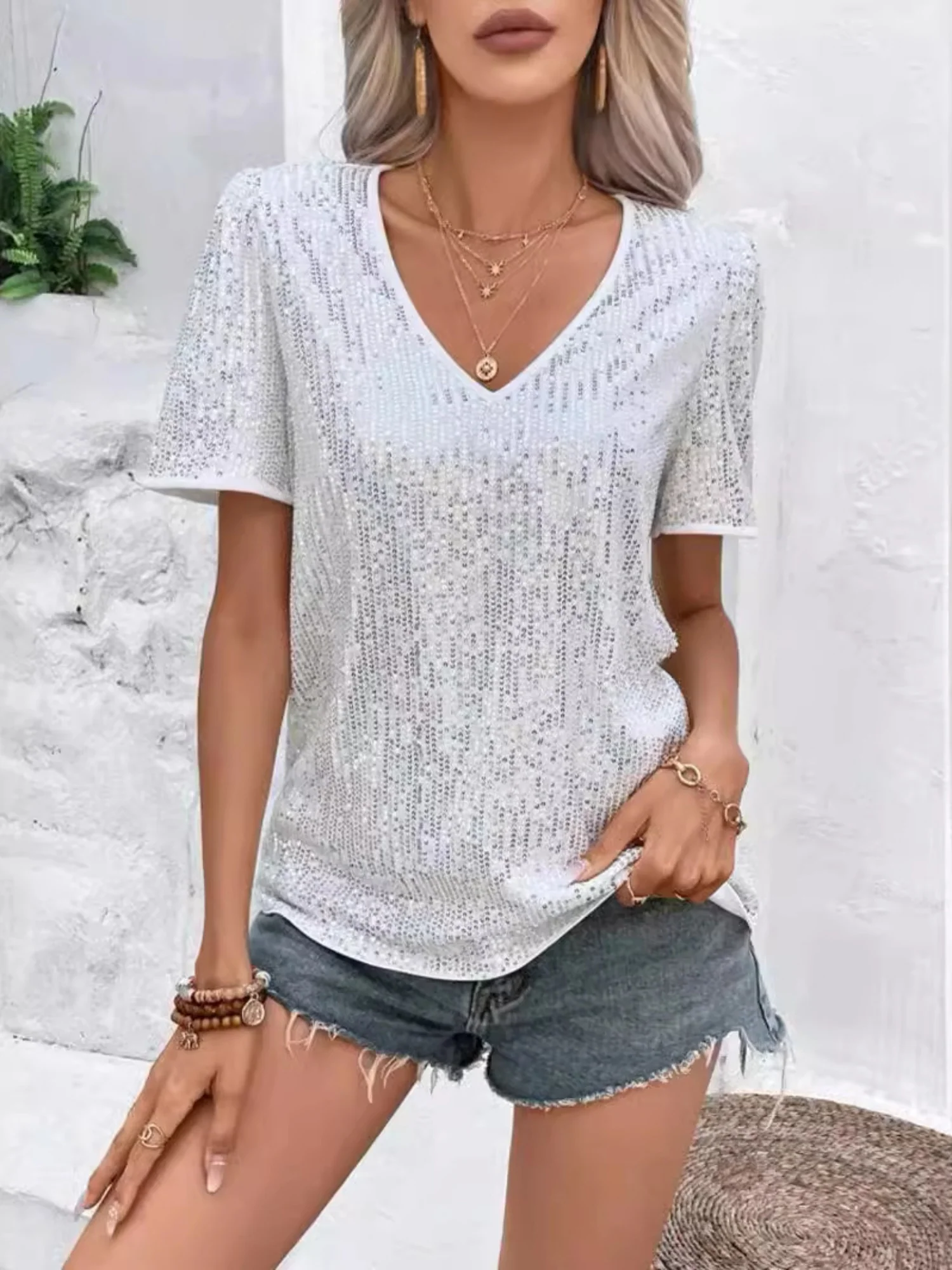 Sequins V-neck Short Sleeve T-shirt - Image 9