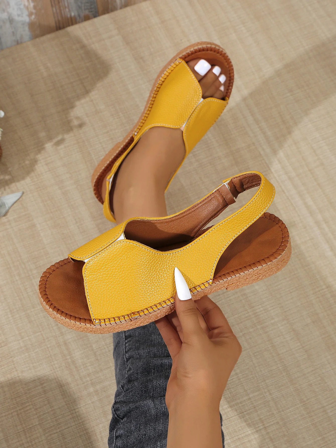 Soft Retro Casual Flat Sandals - Image 11