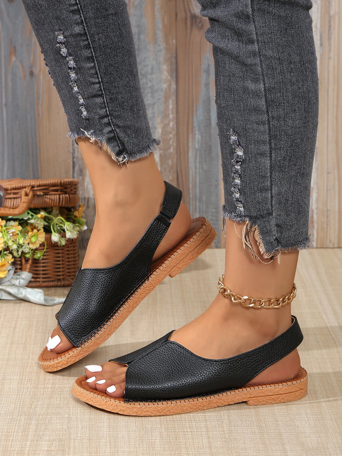 Soft Retro Casual Flat Sandals - Image 4