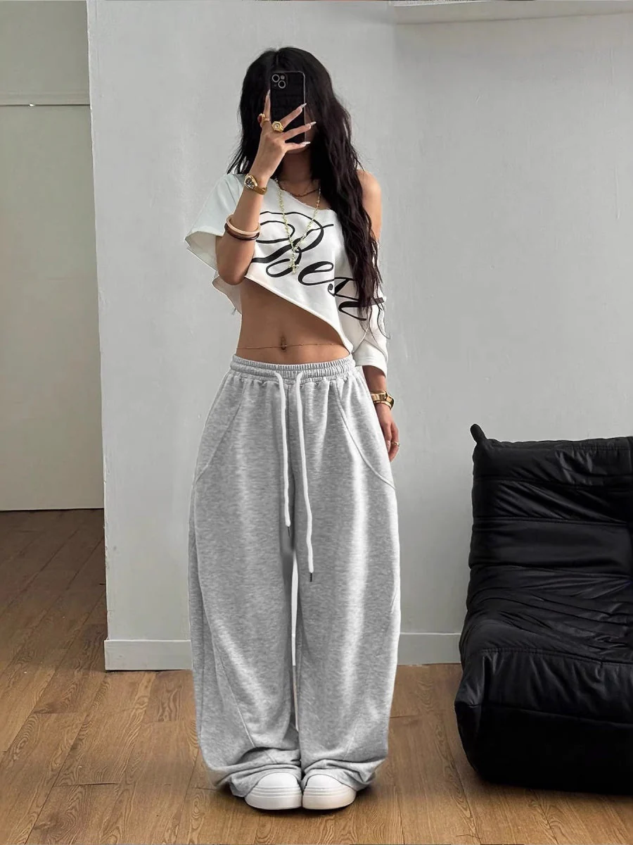 Straight-fit Loose-fit Pocket Drawstring Pants - Image 4