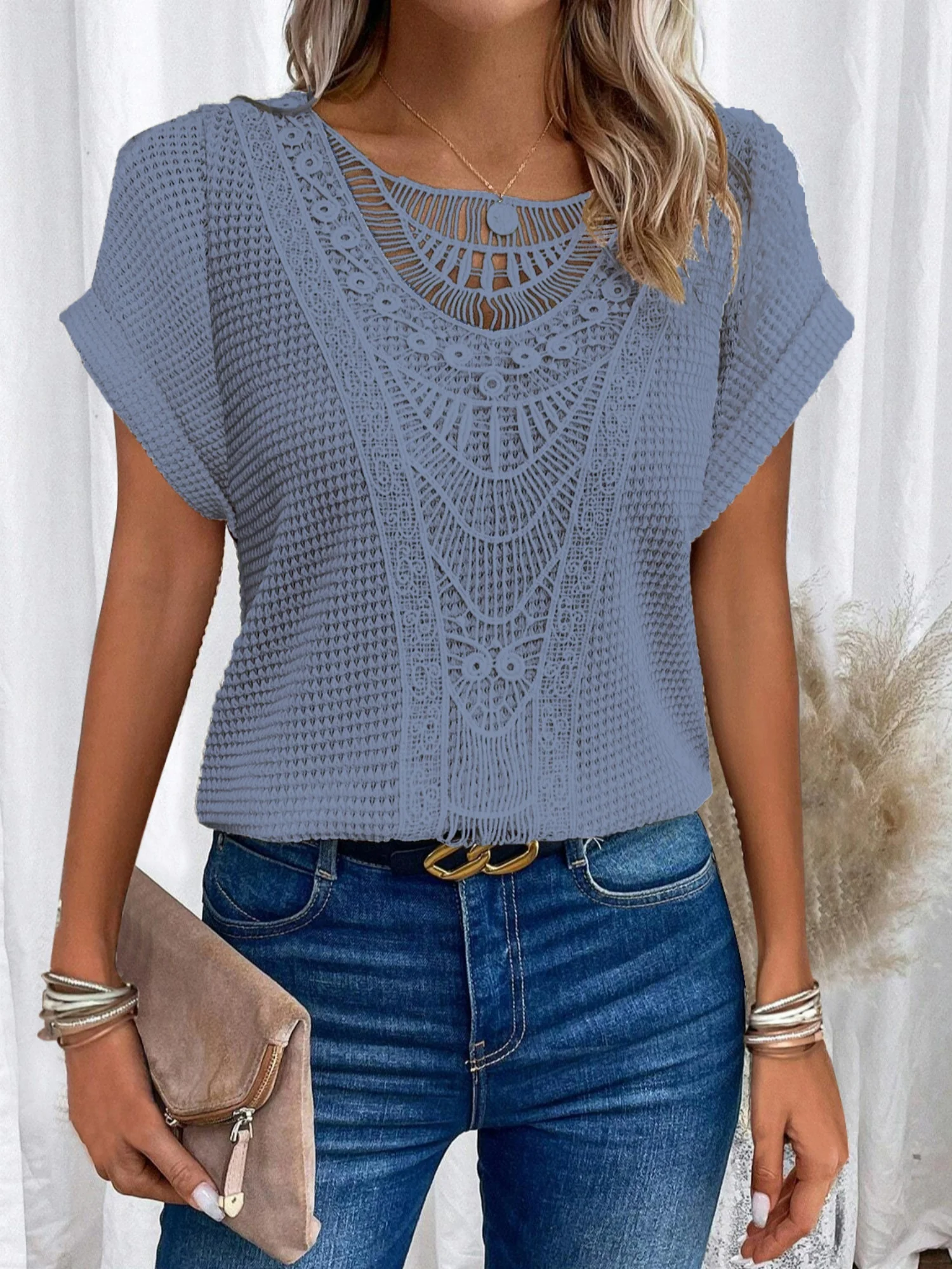 Openwork Lace Crew Neck Patchwork Cropped T-shirt - Image 7