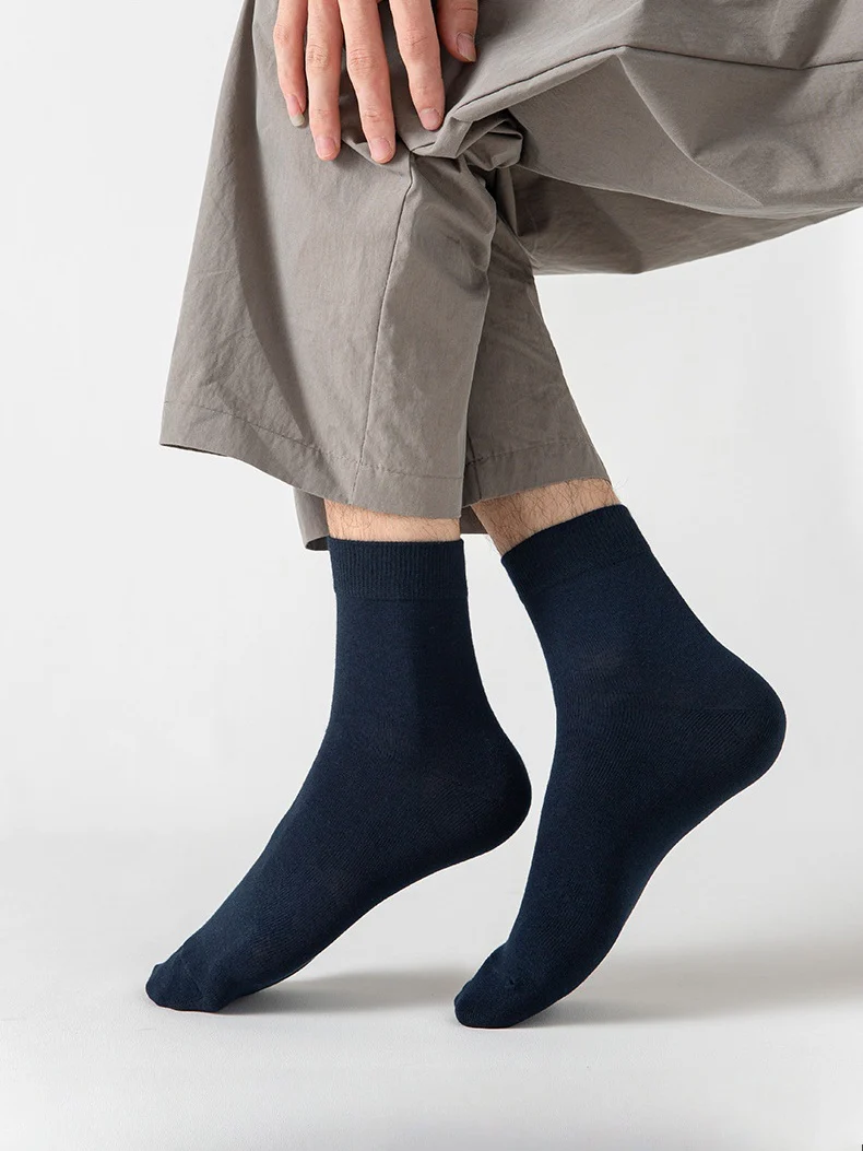 Antibacterial Four Seasons Moisture-wicking Breathable Medium Tube Socks - Image 3