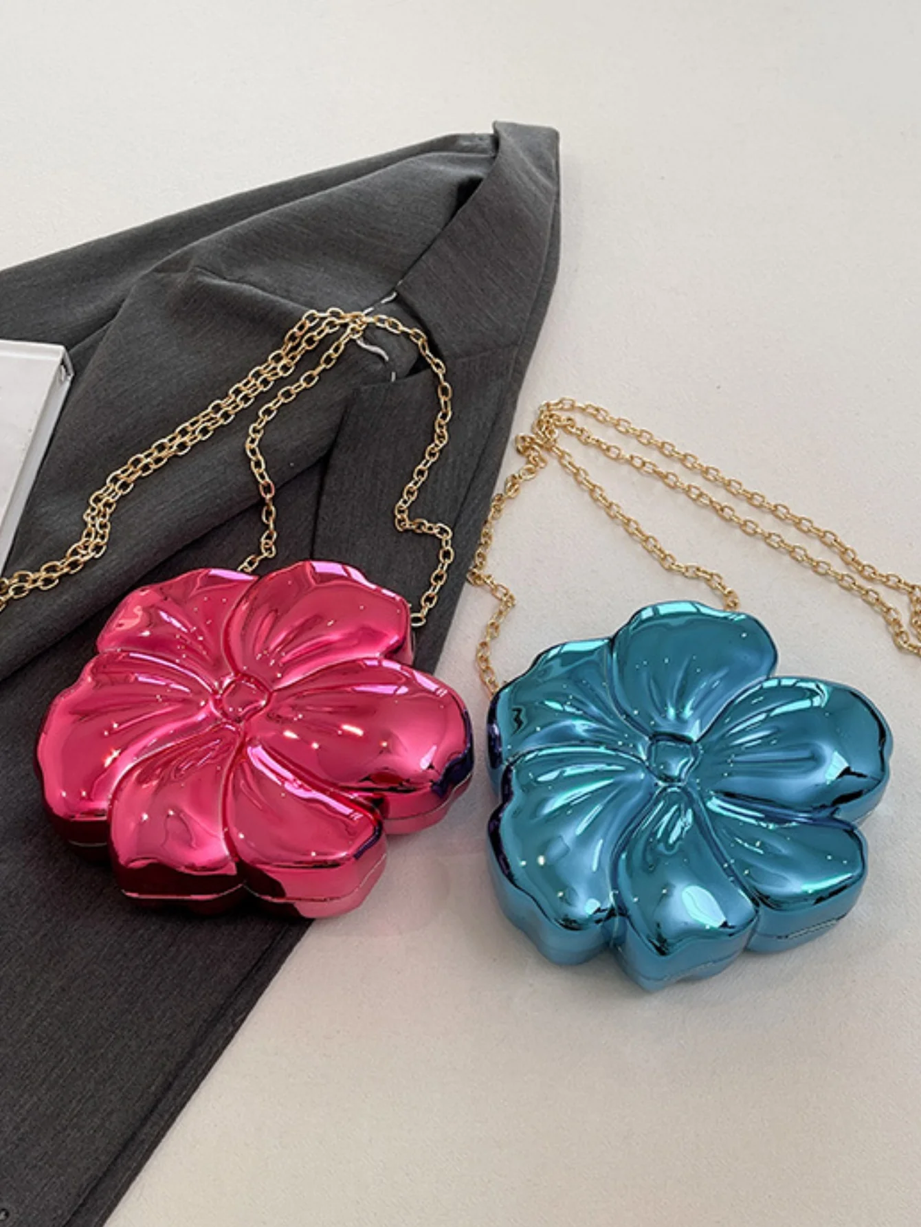 Personalized And Creative Acrylic Flower Evening Bag - Image 14