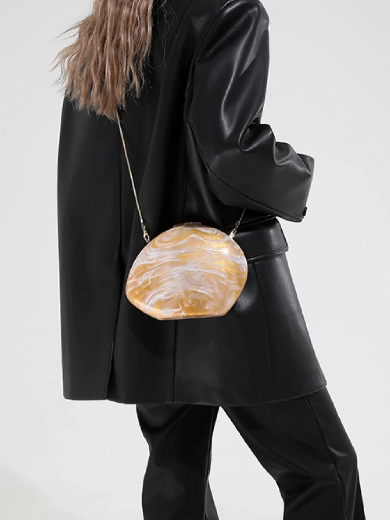 Oval Acrylic Seashell Evening Crossbody Bag - Image 17
