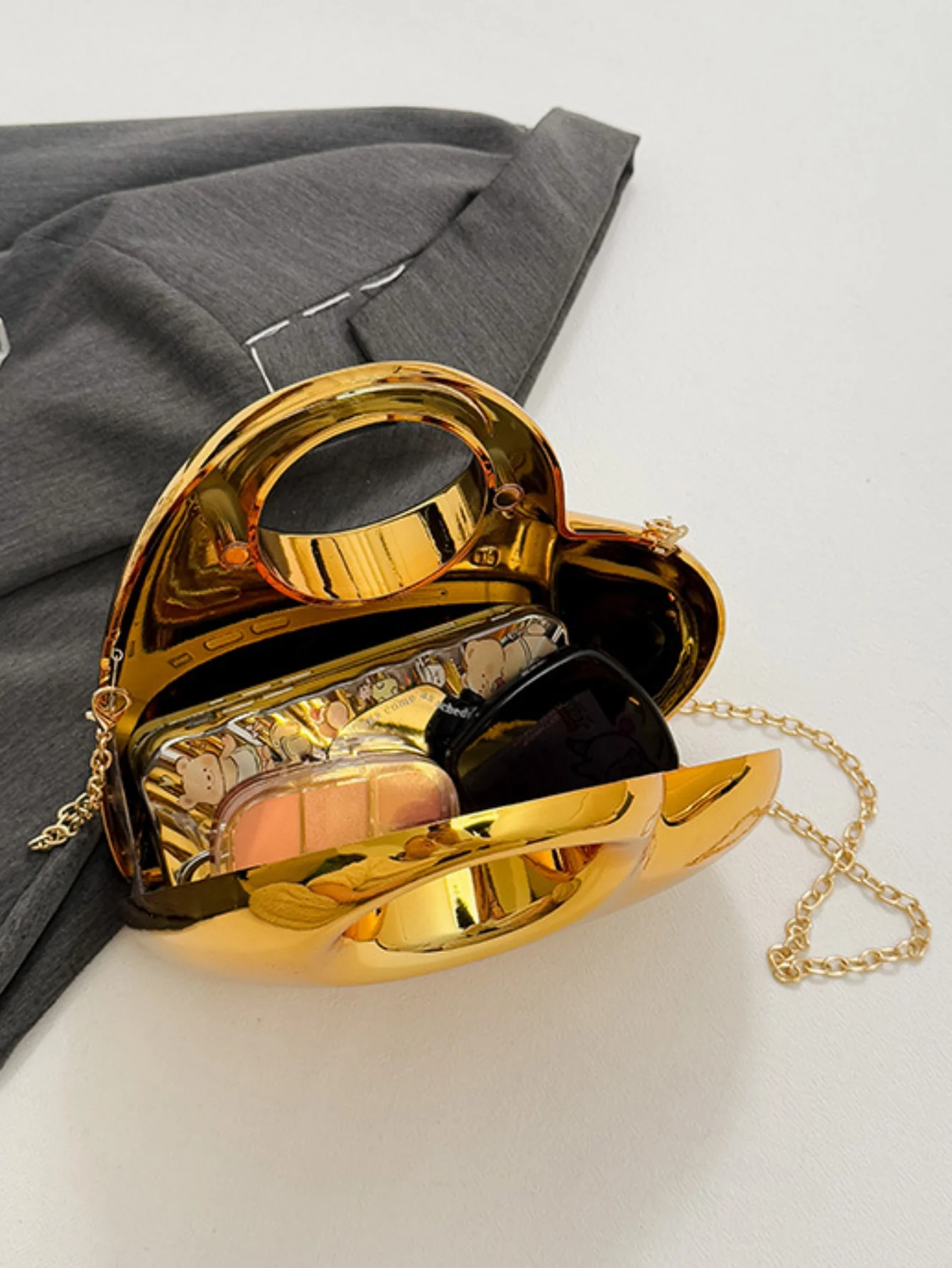 Heart-shaped Evening Shoulder Bag - Image 12