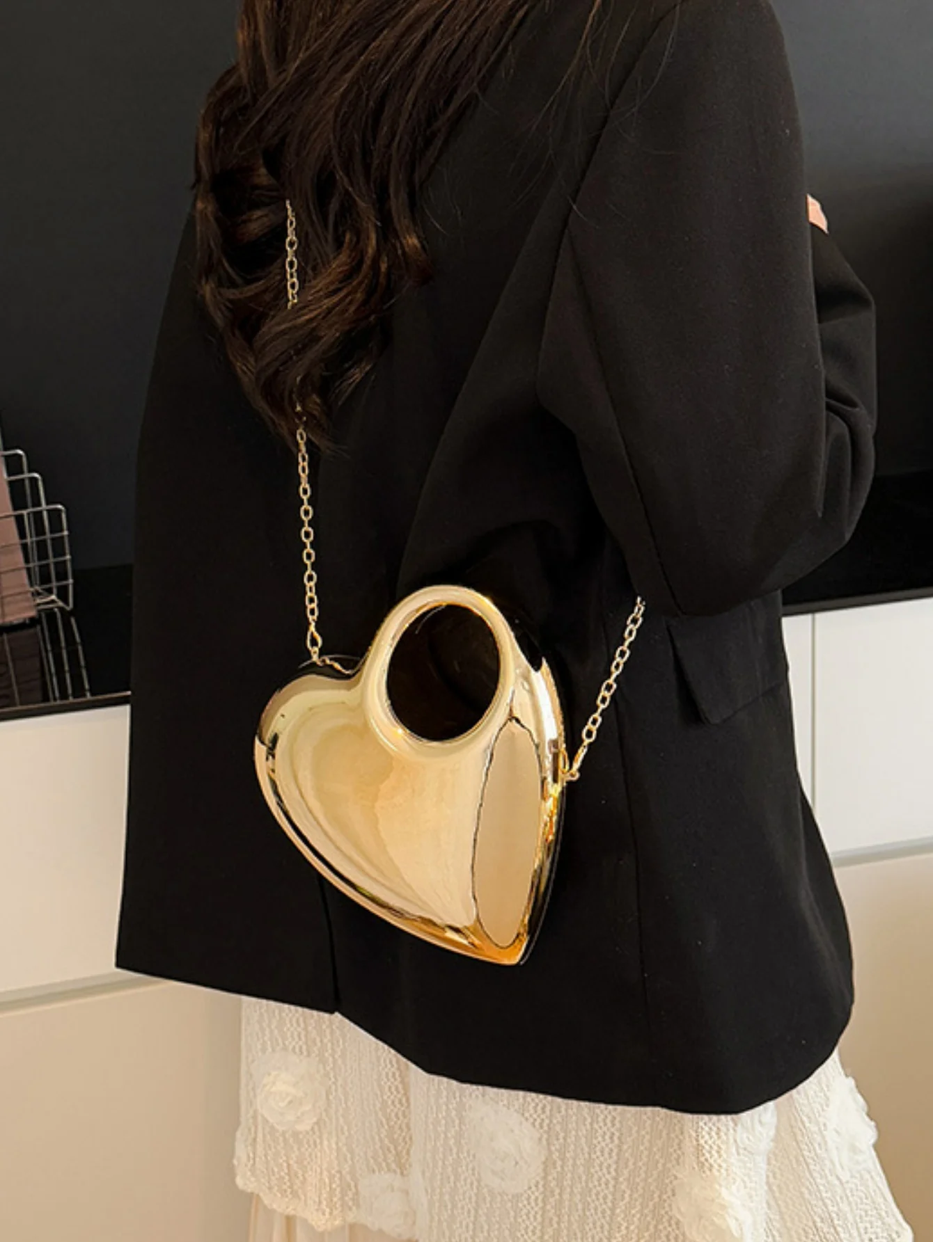 Heart-shaped Evening Shoulder Bag - Image 6
