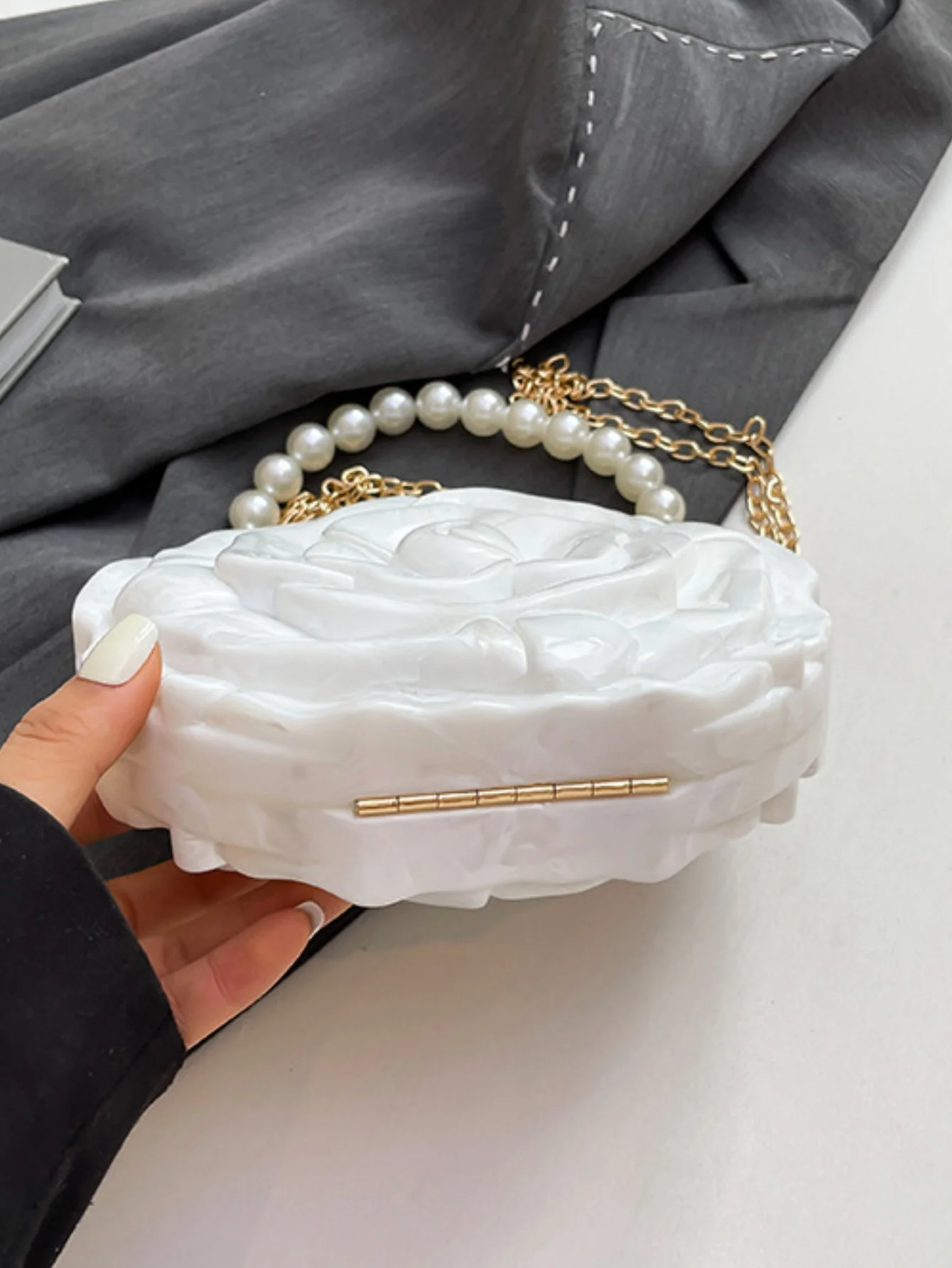 Flower-shaped Round Evening Shoulder Bag - Image 20