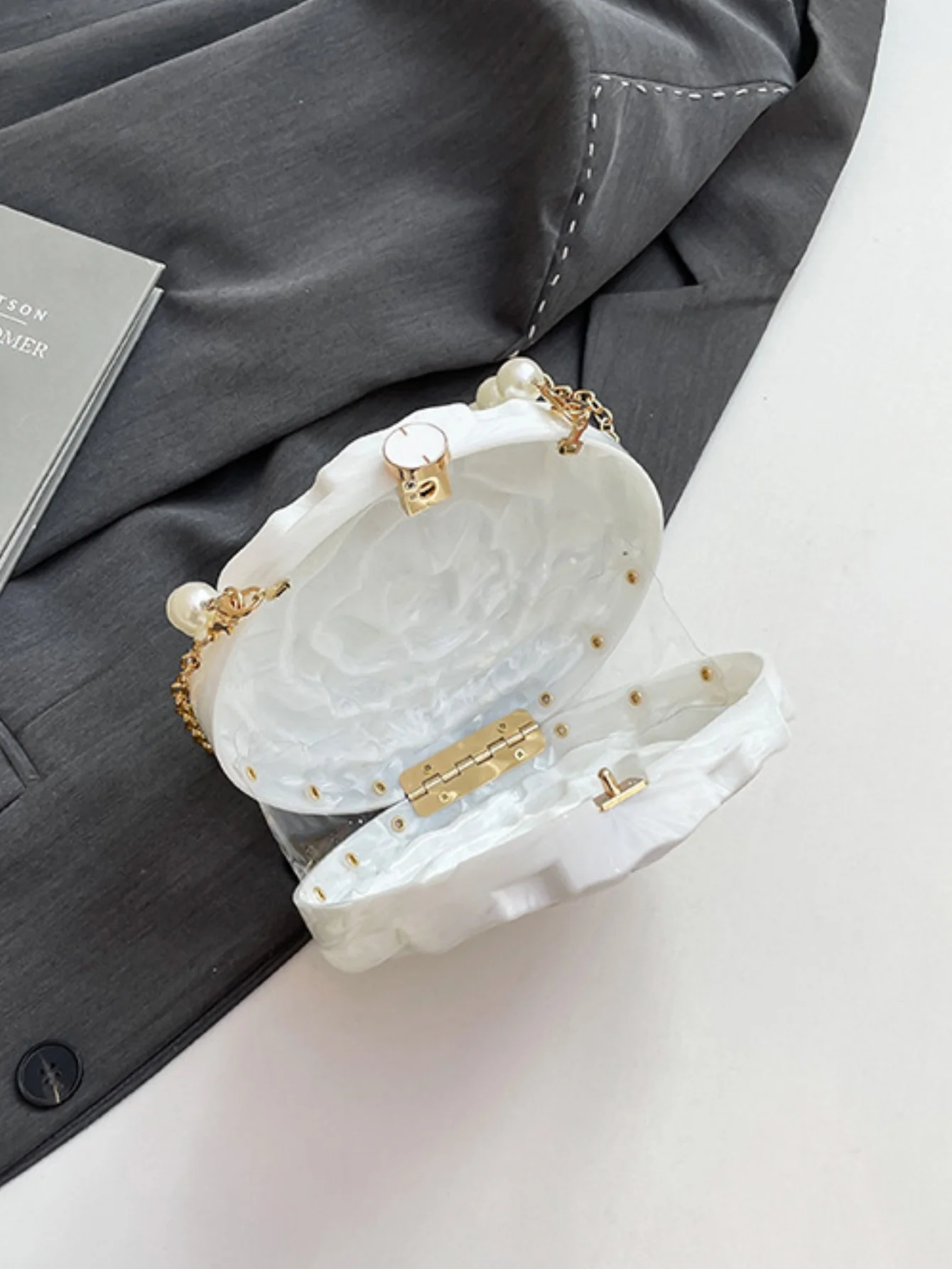 Flower-shaped Round Evening Shoulder Bag - Image 24