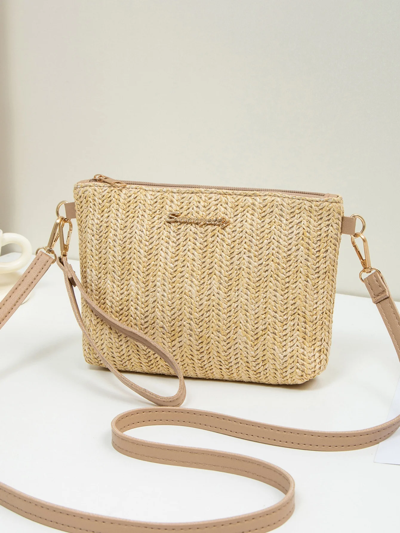 Resort Striped Straw Crossbody Bag - Image 12