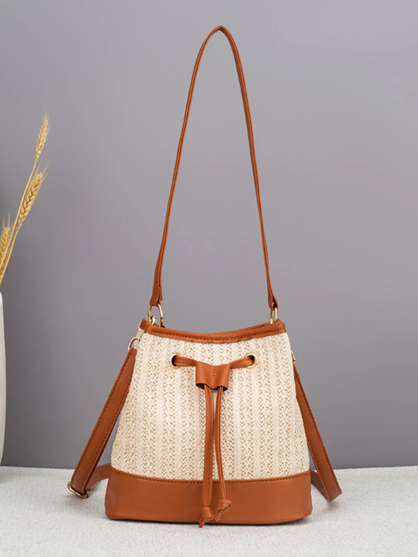 Vacation Straw Patchwork Crossbody Bag - Image 2