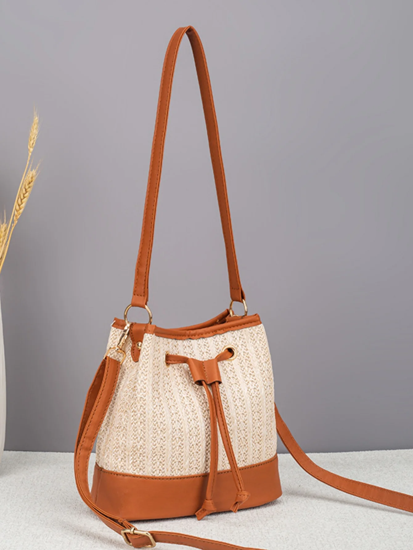Vacation Straw Patchwork Crossbody Bag - Image 3