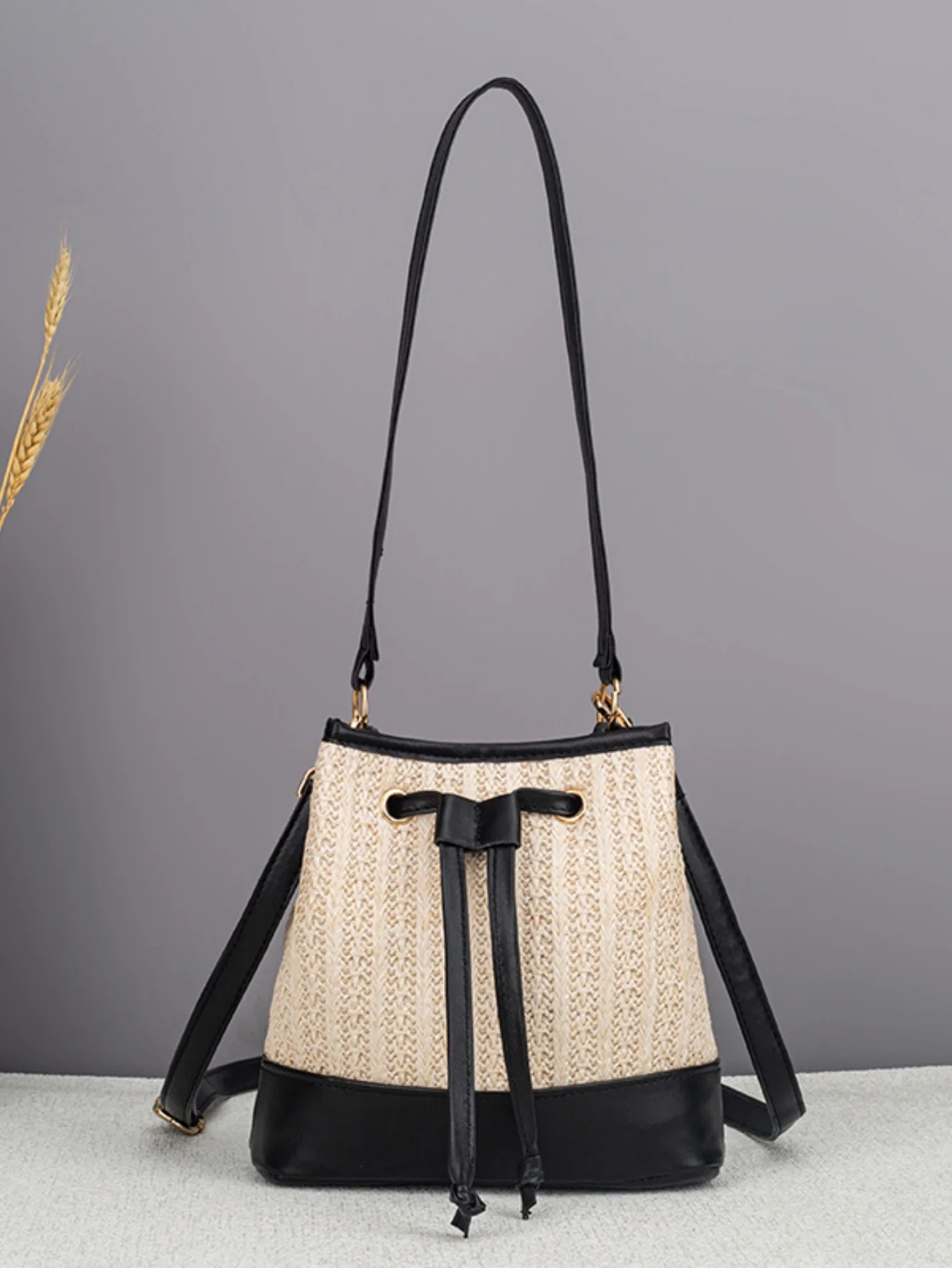 Vacation Straw Patchwork Crossbody Bag - Image 9