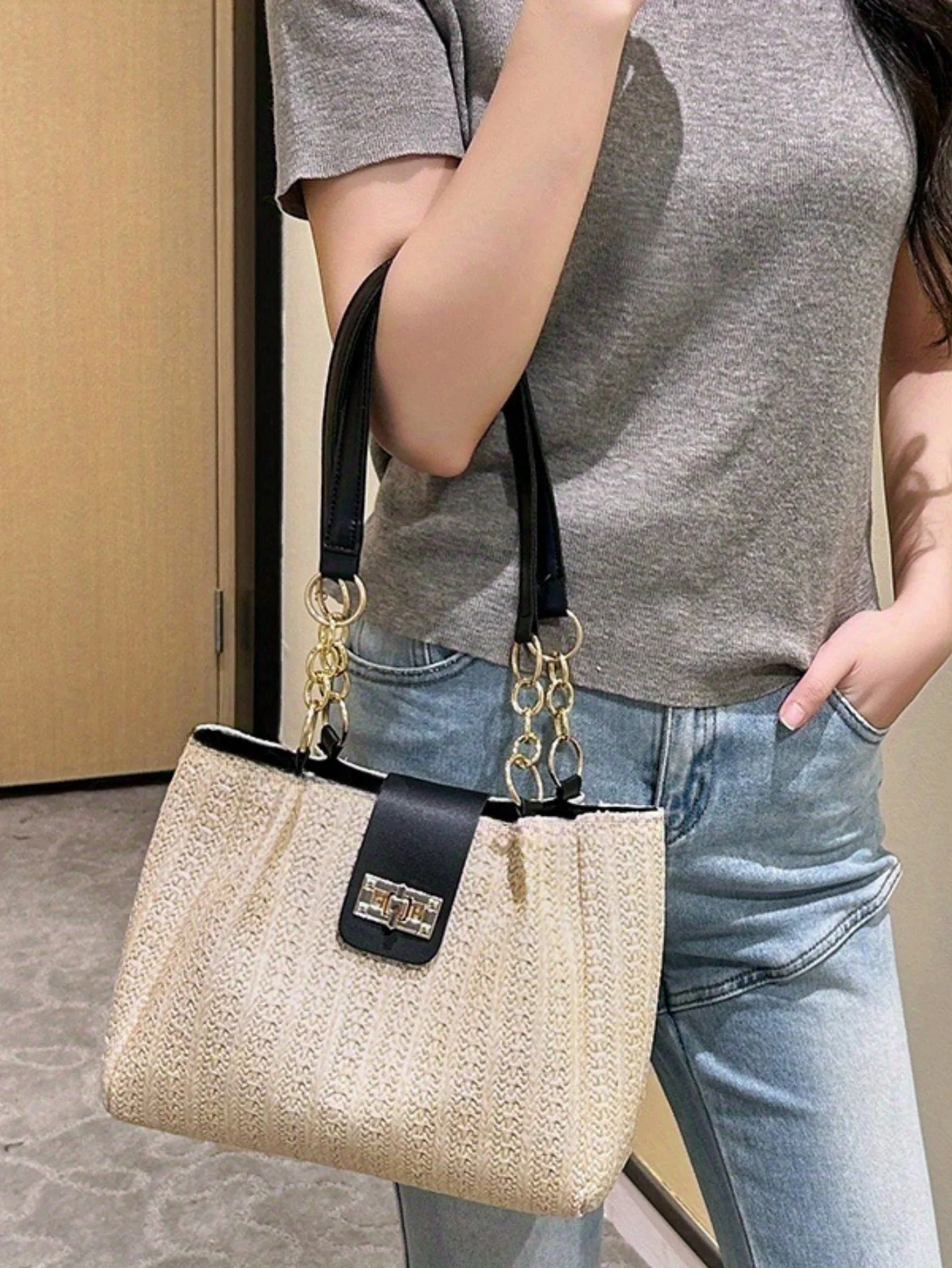 Holiday Straw Tote Bag - Image 3