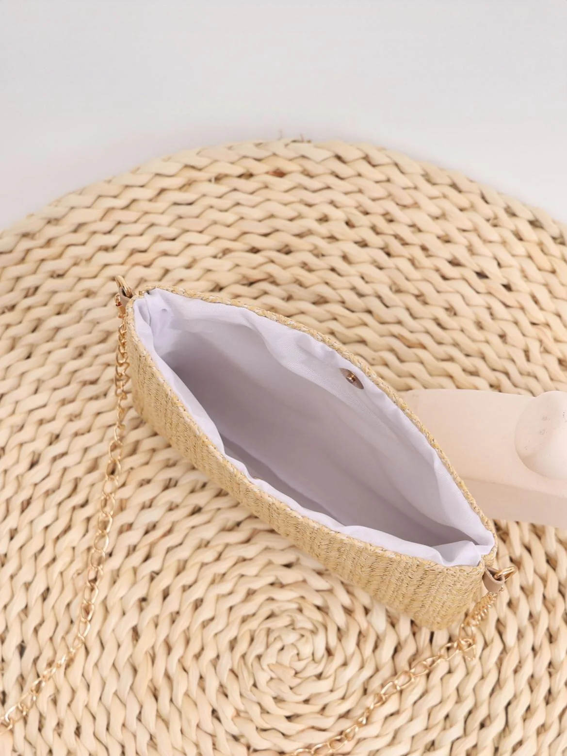 Solid Color Straw Crossbody Bag For Vacation - Image 3