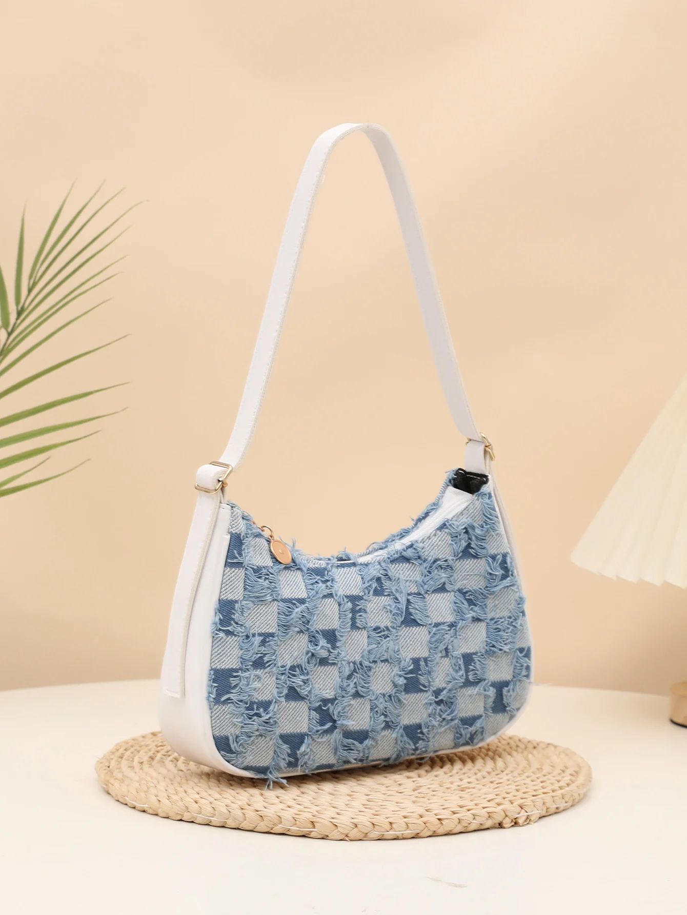 Colorful Straw Shoulder Bag For Vacation