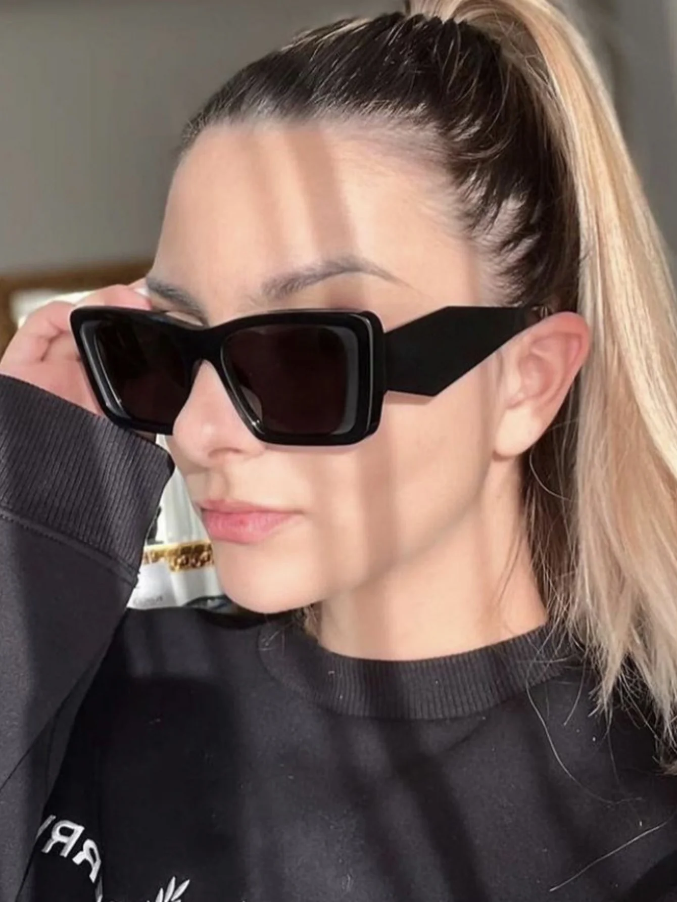 Full-frame Square Sunglasses - Image 3