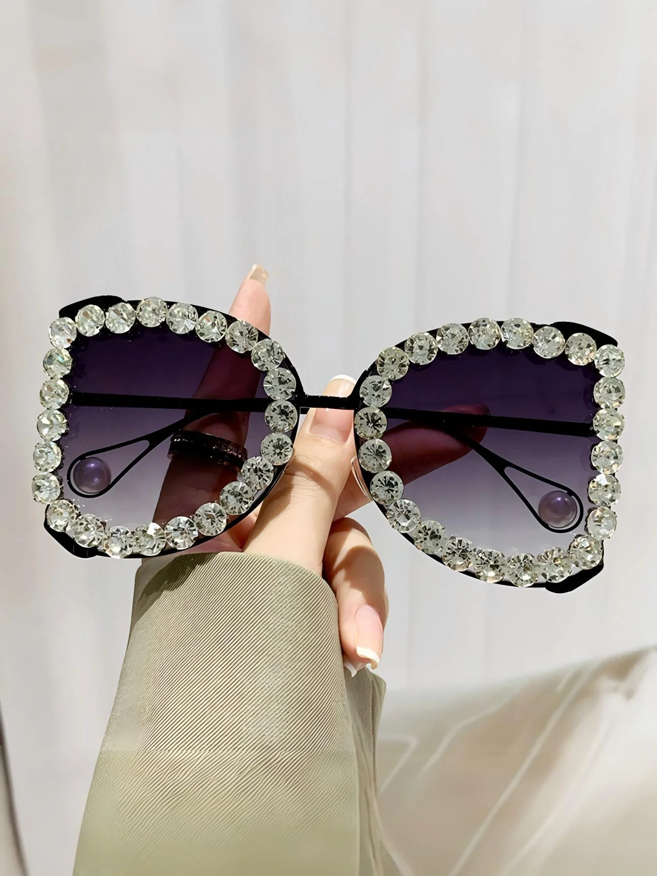 Rhinestone Full-rimmed Irregular Sunglasses