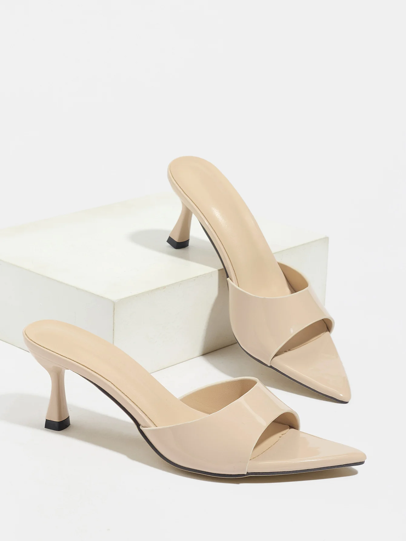 Elegant Pointed-toe High-heeled Sandals - Image 9