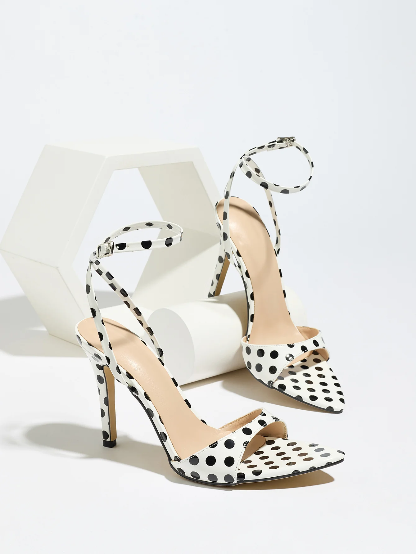 Black And White Polka Dot High-heeled Sandals - Image 4