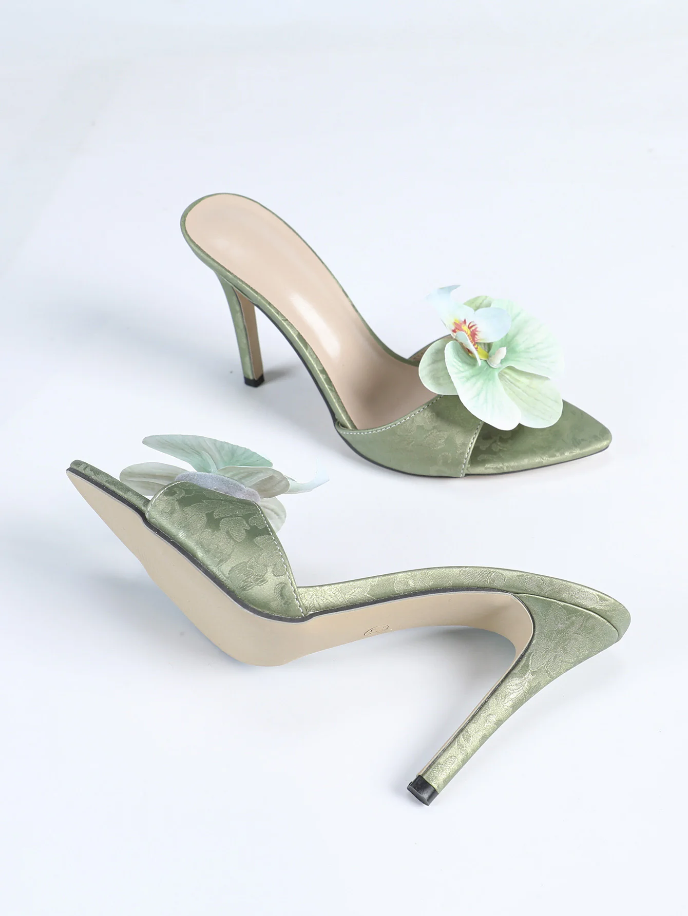 Emerald Green Three-dimensional Floral High-heeled Sandals - Image 6