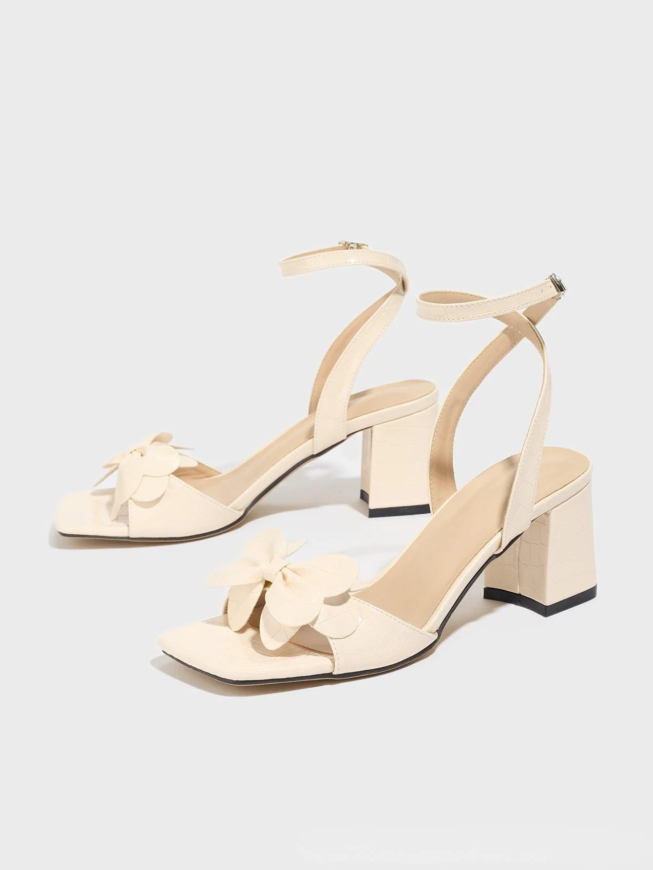 Apricot-colored Square-toe High-heeled Sandals With Three-dimensional Bow - Image 5