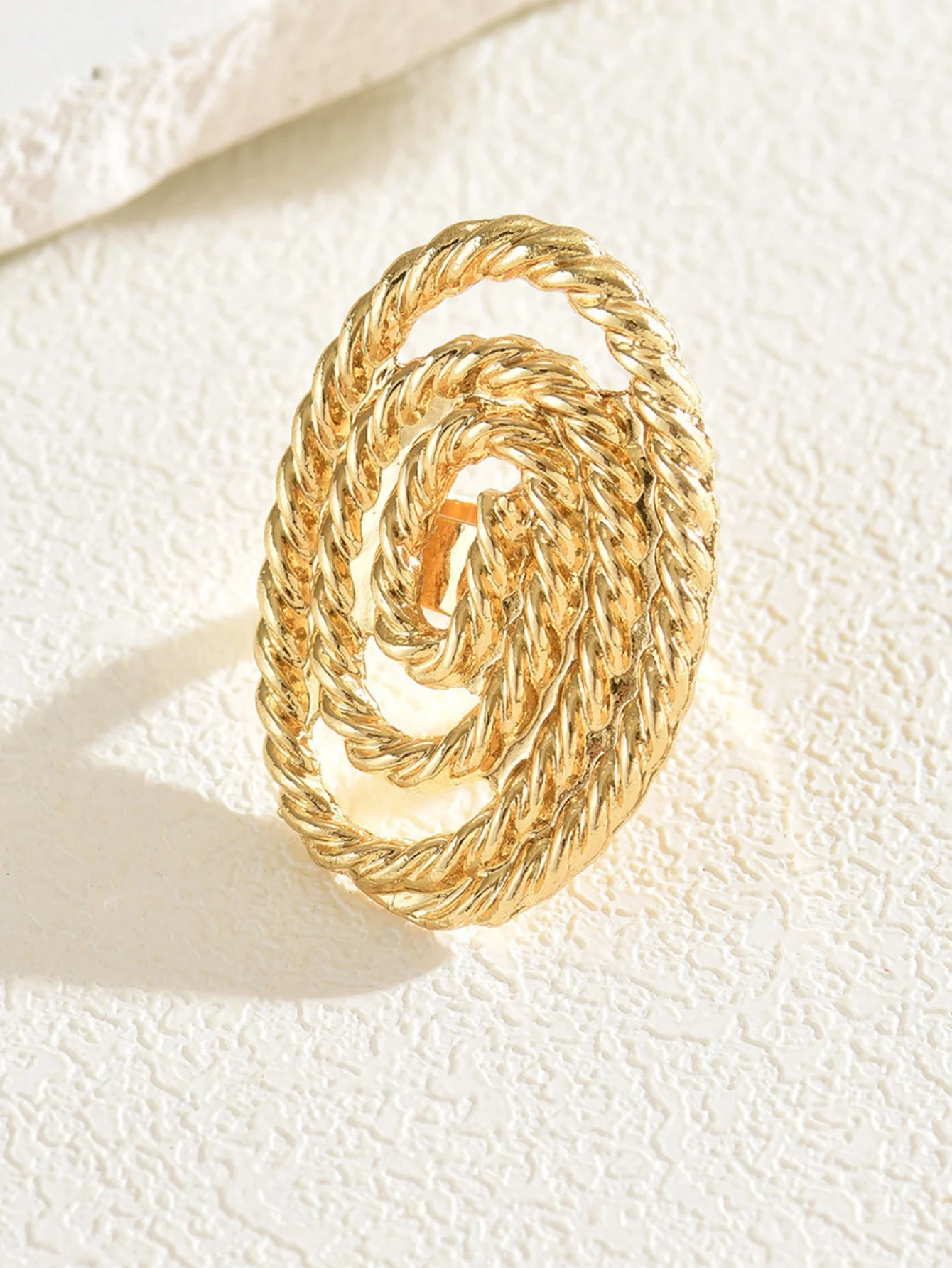 A Ring With An Exaggerated Design Inspired By Conch Shells And Starfish. - Image 3