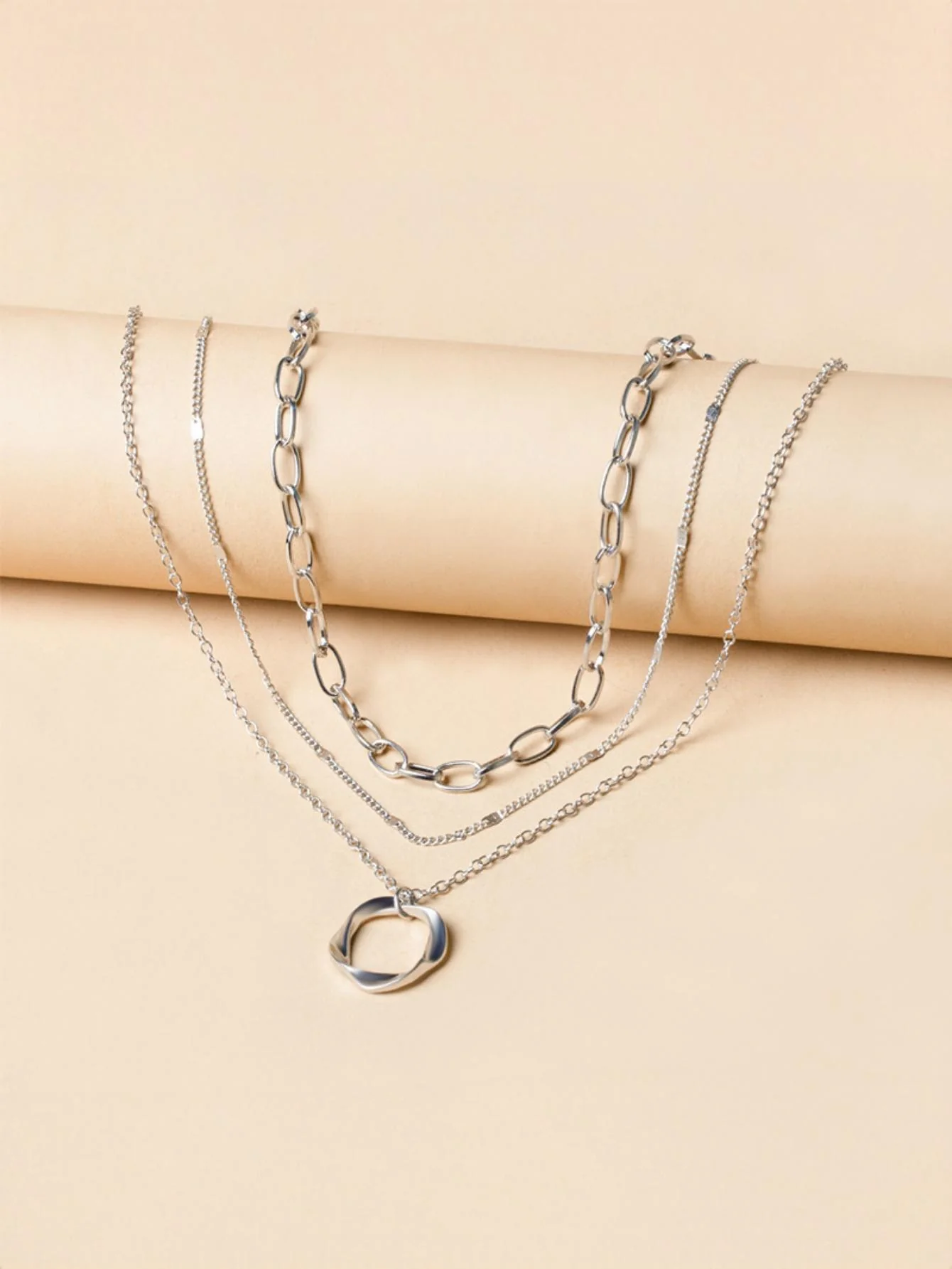 Alloy Necklace With Electroplated Circle Pendant, Fashion Necklace - Image 6