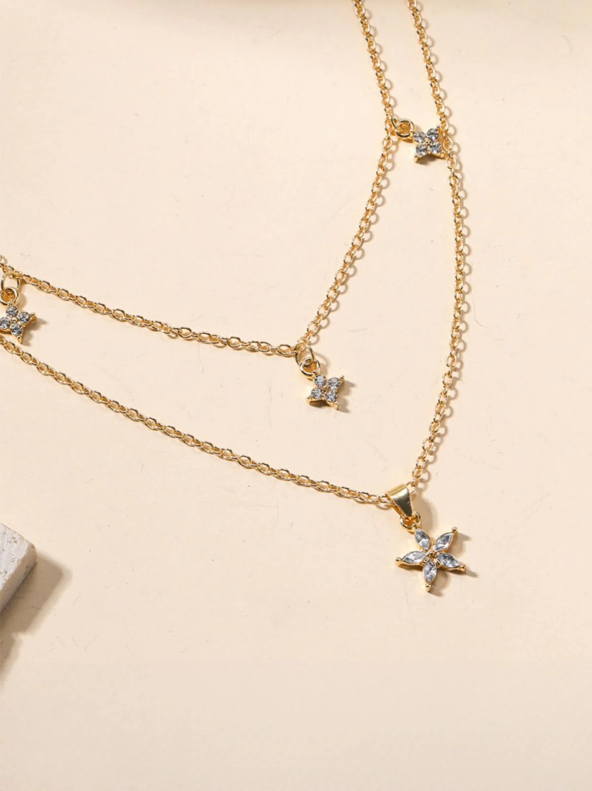 Five-pointed Star Diamond-encrusted Multi-layered Flower Necklace - Image 3