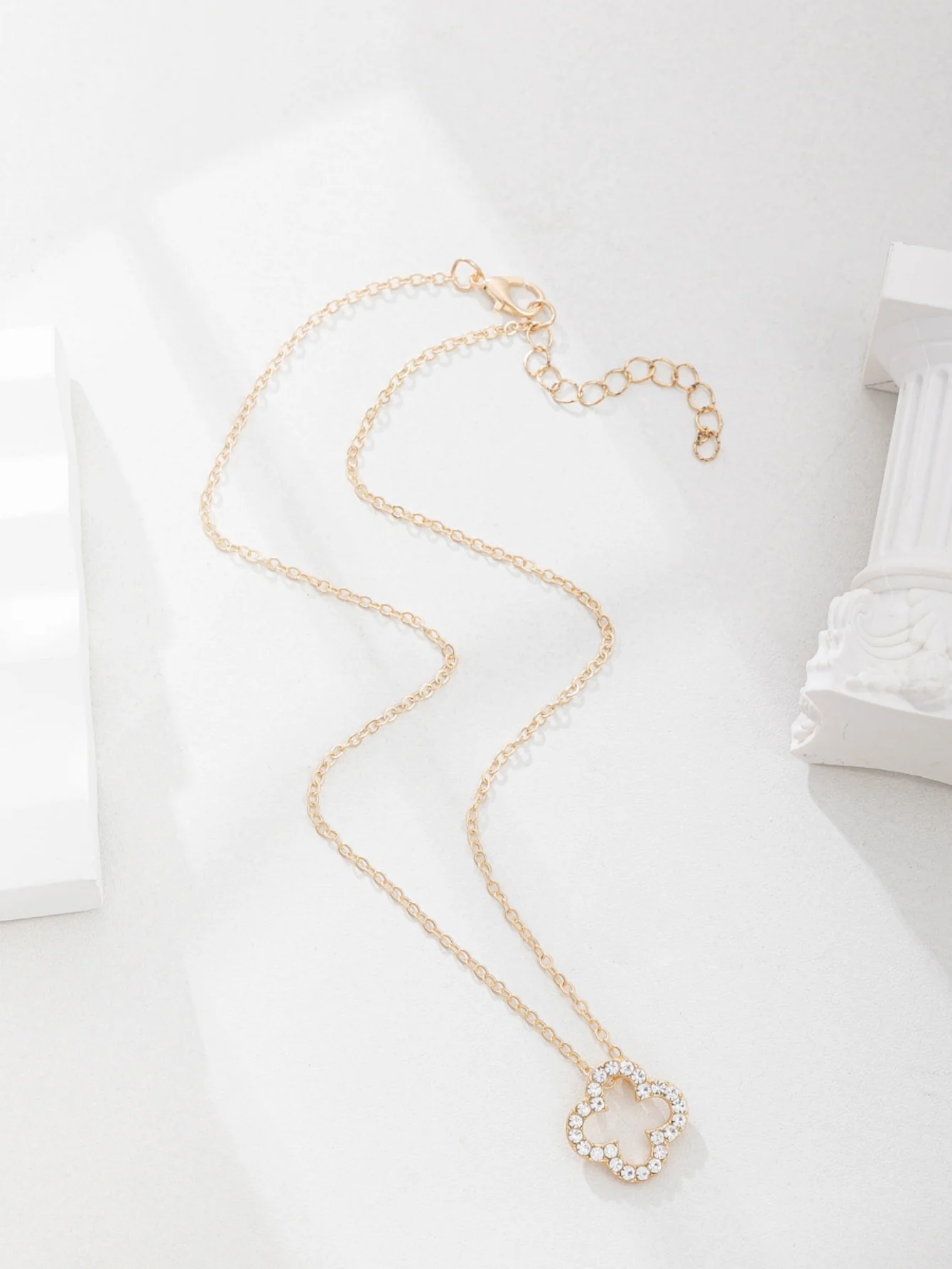 Four-leaf Clover Diamond Pendant Necklace - Image 8