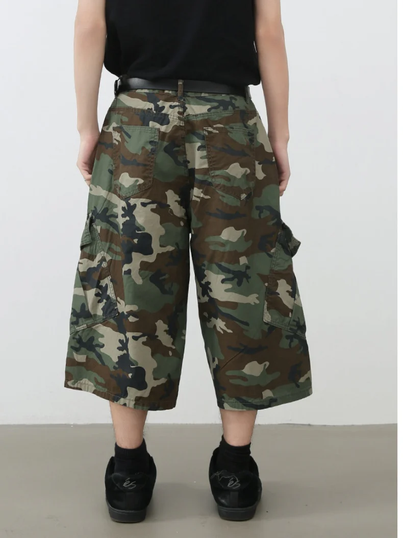 Multiple Pockets Camouflage Denim Tooling Shorts - Image 4