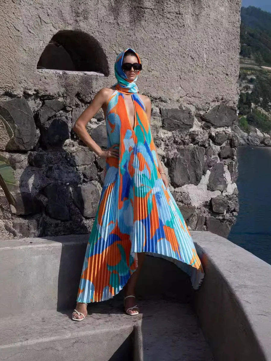 V-neck Halter-neck Backless Sleeveless Printed Pleated Maxi Dress - Image 3