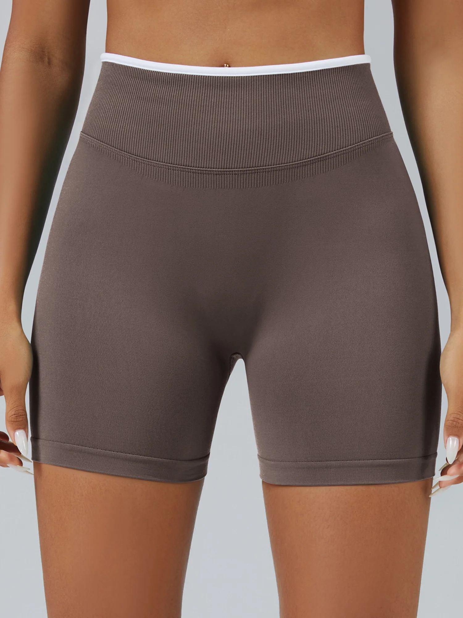 Color Matching Seamless High-waisted Hip Lift Exercise Yoga Shorts - Image 12