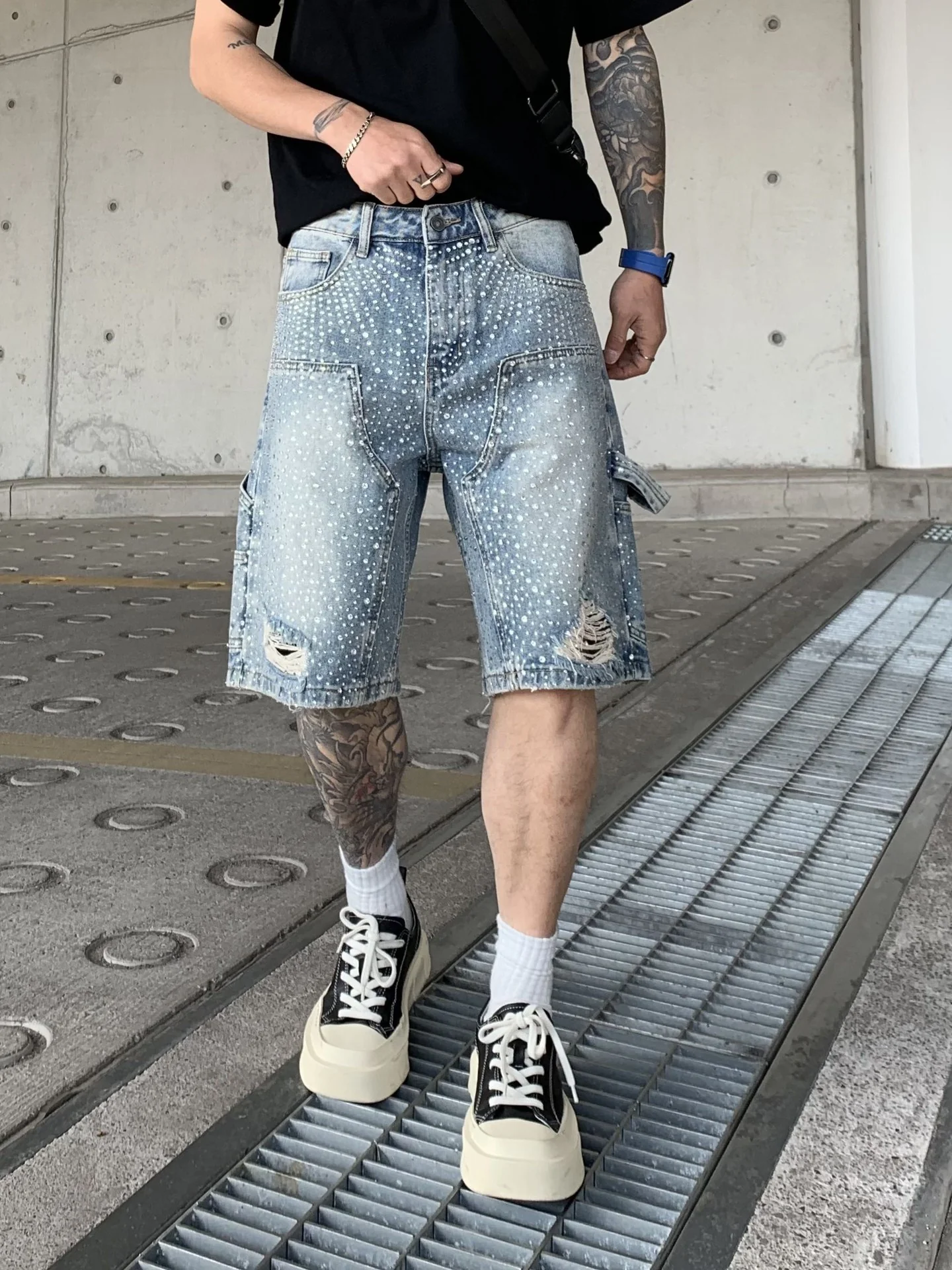 Diamond Full Diamond Hole Gradient 7 Points Denim Shorts - Image 7