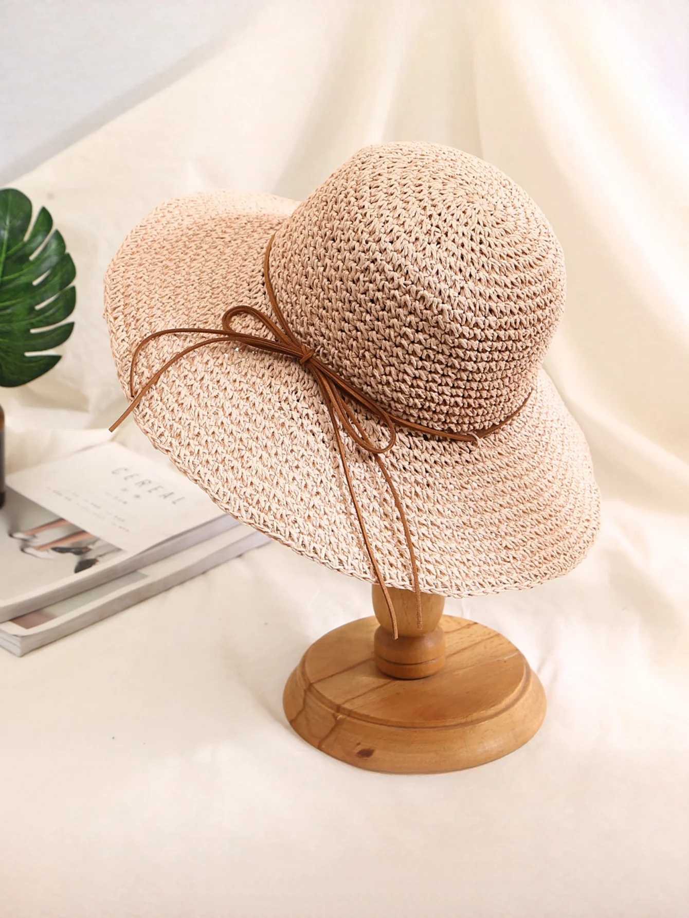 Wide-brimmed Straw Hat With Bow - Image 4