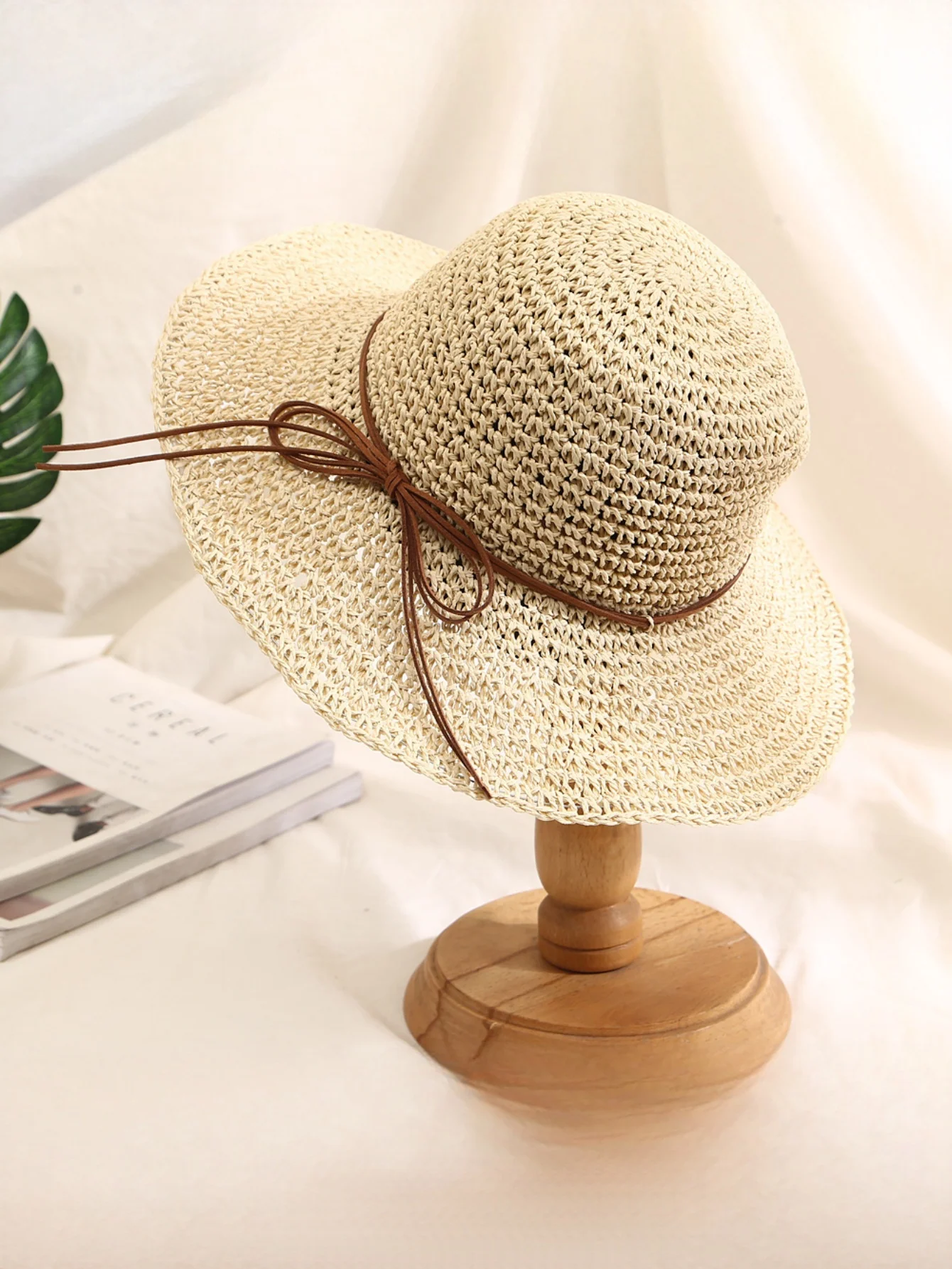 Wide-brimmed Straw Hat With Bow - Image 7