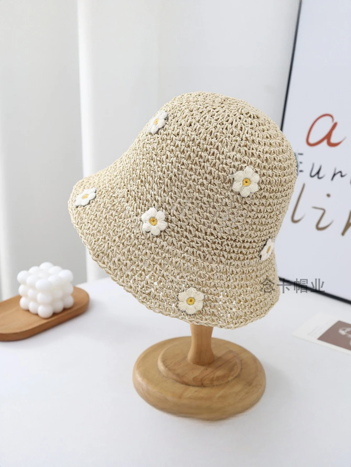 Little Flower Straw Hat - Image 4
