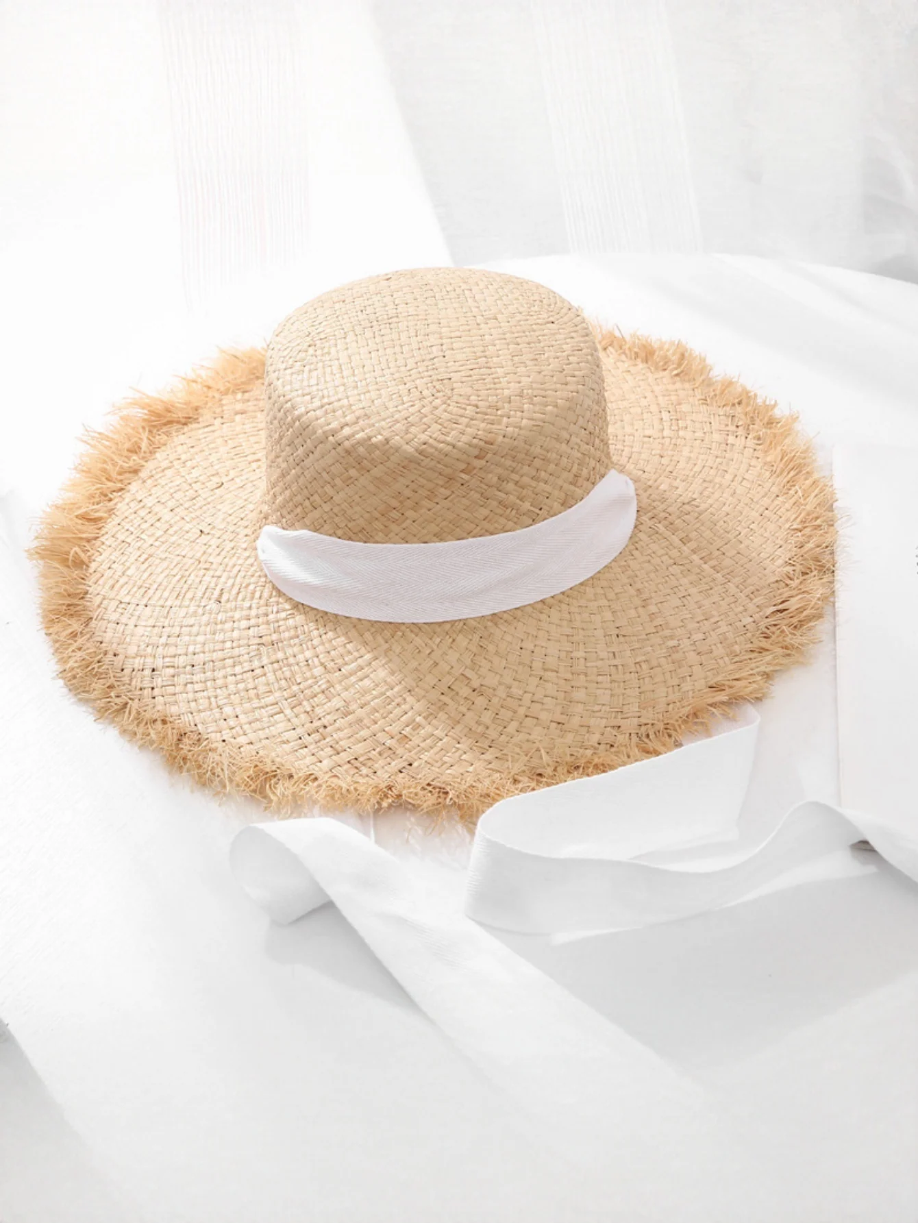 Raffia Straw Wide-brimmed Beach Vacation Hat - Image 2