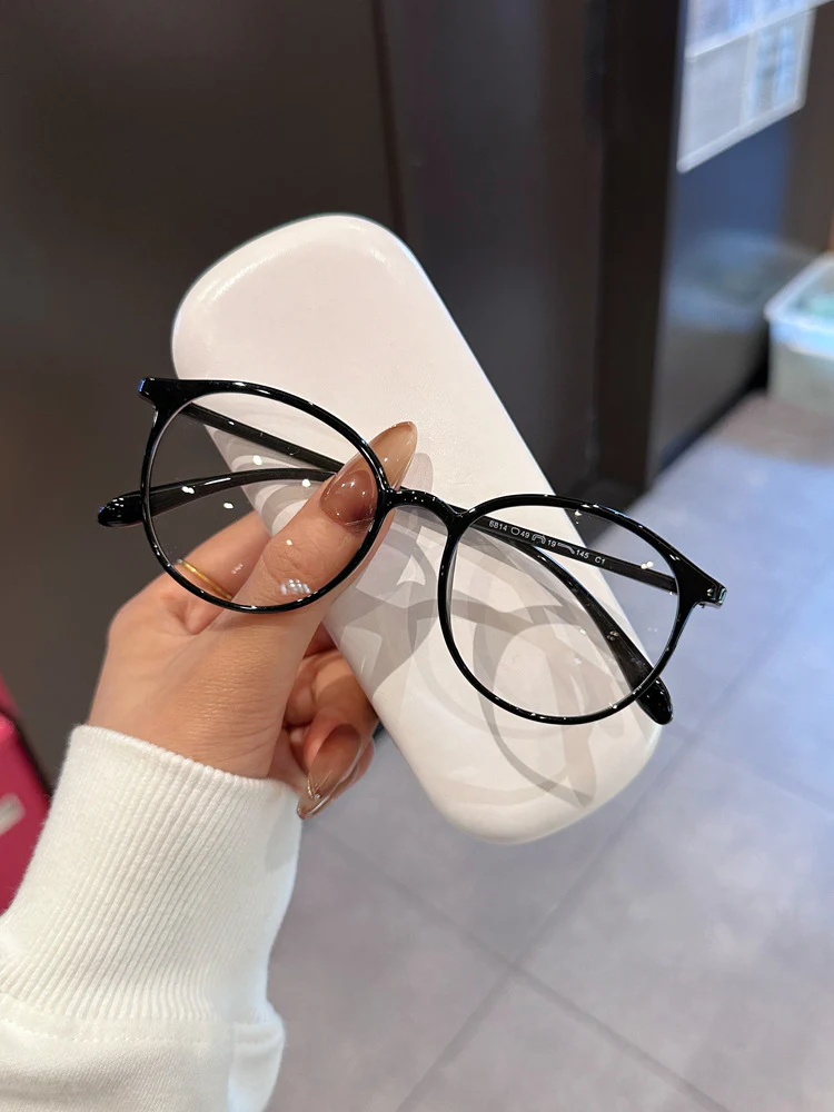 Eyeglasses - Image 4