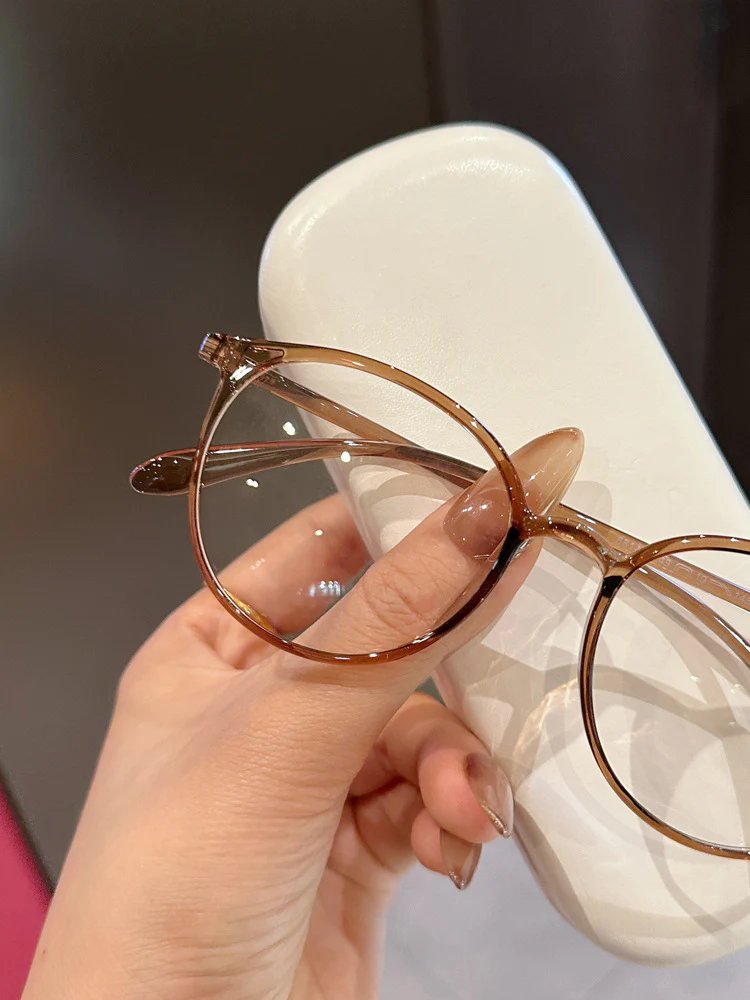 Eyeglasses - Image 8