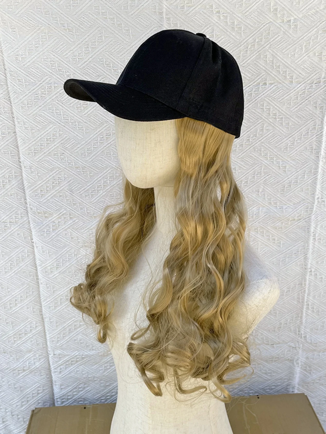 One-piece Baseball Cap Long Wavy Curls Synthetic Colored Wig - Image 9